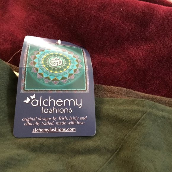 Alchemy Fashions Yoga Skirt: Never worn (tags still on) - Picture 2 of 4